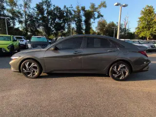 Hyundai ELANTRA 2025 SEL Sport 4p Sedana