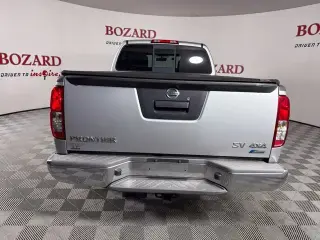 Nissan Frontier 2018 4x4 SV 4p Cab de Tripulación 6.1 pies LB 5A