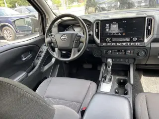 Nissan Frontier 2025 4x2 SV 4p Cabaína de Tripulante 5 pies de Caja Corta