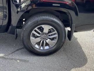 Nissan Frontier 2025 4x2 SV 4p Cabaína de Tripulante 5 pies de Caja Corta