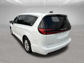 Chrysler Pacifica 2024 Touring L 4dr Mini-Van