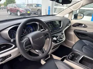 Chrysler Pacifica 2024 Touring L 4dr Mini-Van