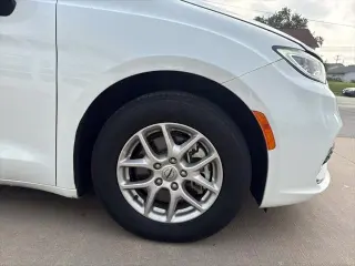 Chrysler Pacifica 2024 Touring L 4dr Mini-Van