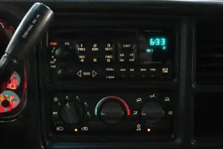 GMC Sierra 3500 2002 4dr Crew Cab SLE 2WD LB DRW