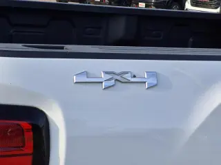 GMC Sierra 2500HD 2022 4x4 Pro 4dr Crew Cab SB