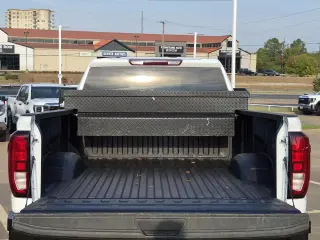GMC Sierra 2500HD 2022 4x4 Pro 4dr Crew Cab SB