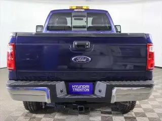 Ford F-350 Super Duty 2011 4x4 XLT 2dr Regular Cab 8 ft. LB SRW Pickup en español