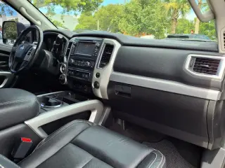 Nissan Titan 2018 4x4 PRO-4X 4p Cabillara