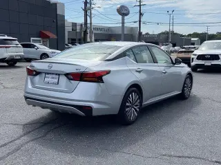 Nissan Altima 2024 2.5 SV 4dr Sedan