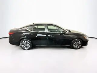 Nissan Altima 2025 2.5 SV 4dr Sedan