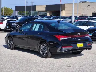 Hyundai ELANTRA 2024 SEL 4dr Sedan