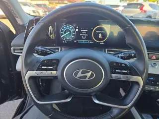 Hyundai ELANTRA 2024 Limited 4p Sedan