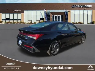 Hyundai ELANTRA 2024 Limited 4p Sedan