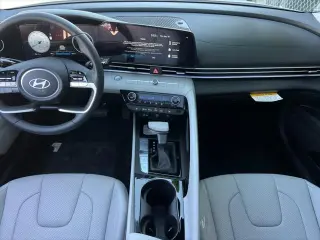 Hyundai ELANTRA 2026 Limited 4dr Sedan