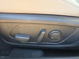 Hyundai ELANTRA Hybrid 2025 Limited 4dr Sedán