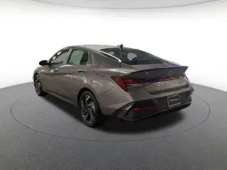 Hyundai ELANTRA Hybrid 2025 SEL Sport 4dr Sedán