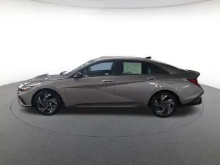 Hyundai ELANTRA Hybrid 2025 SEL Sport 4dr Sedán