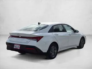 Hyundai ELANTRA Hybrid 2025 Azul 4p Sedan