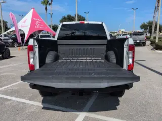 Ford F-250 Super Duty 2019 4x4 XLT 4dr Crew Cab 8 ft. LB Pickup
