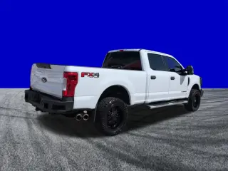 Ford F-250 Super Duty 2019 4x4 XLT 4dr Crew Cab 8 ft. LB Pickup
