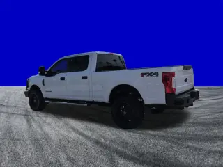 Ford F-250 Super Duty 2019 4x4 XLT 4dr Crew Cab 8 ft. LB Pickup