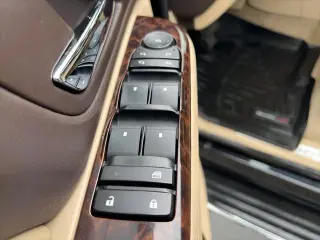 GMC Yukon 2012 AWD Denali 4p SUV