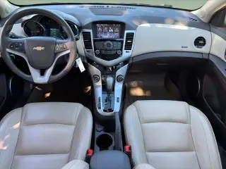 Chevrolet Cruze 2015 2LT Auto 4dr Sedán con 1SH