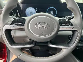 Hyundai ELANTRA 2024 SEL 4p Sedan