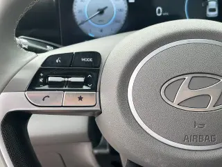 Hyundai ELANTRA 2024 SEL 4p Sedan