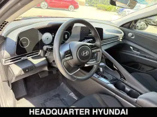 Hyundai ELANTRA 2024 SEL 4p Sedan