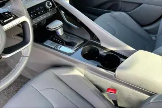 Hyundai ELANTRA 2025 SEL Conveniencia 4dr Sedan