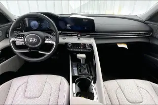 Hyundai ELANTRA 2026 Limitada 4p Sedan