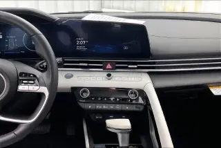 Hyundai ELANTRA 2026 Limitada 4p Sedan