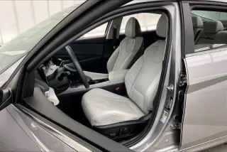 Hyundai ELANTRA 2026 Limitada 4p Sedan