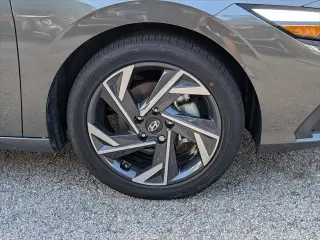 Hyundai ELANTRA Híbrido 2025 SEL Sport 4p Sedán