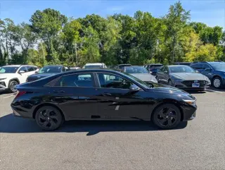 Hyundai ELANTRA 2026 SEL Sport 4dr Sedan