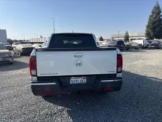 Honda Ridgeline 2017 4x4 RTL 4dr Crew Cab 5.3 ft. CB