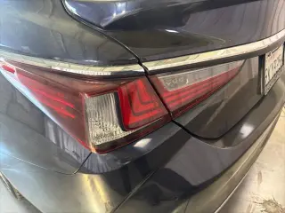 Lexus ES 300h 2020 4dr Sedan