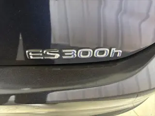 Lexus ES 300h 2020 4dr Sedan