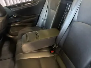 Lexus ES 300h 2020 4dr Sedan