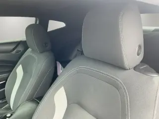 Chevrolet Camaro 2023 LT 2dr Coupe con 1LT