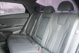 Hyundai ELANTRA 2024 SEL Sedán 4 puertas