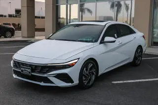 Hyundai ELANTRA 2024 SEL Sedán 4 puertas
