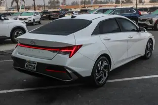 Hyundai ELANTRA 2024 SEL Sedán 4 puertas