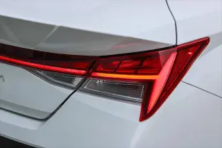 Hyundai ELANTRA 2024 SEL Sedán 4 puertas