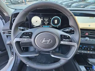 Hyundai ELANTRA 2025 SEL Conveniencia 4p Sedan