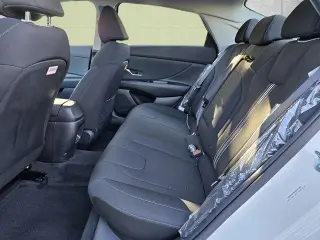Hyundai ELANTRA 2025 SEL Conveniencia 4p Sedan