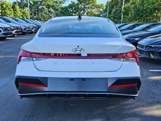 Hyundai ELANTRA 2025 SEL Conveniencia 4p Sedan