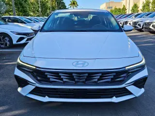 Hyundai ELANTRA 2025 SEL Conveniencia 4p Sedan