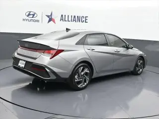 Hyundai ELANTRA 2025 SEL Sport 4dr Sedan